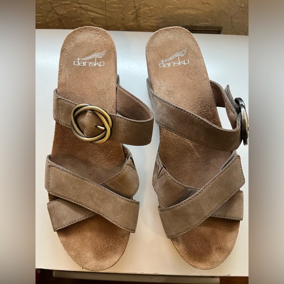 Dansko Susie Milled Nubuck Sandal size 39 - Picture 2 of 8